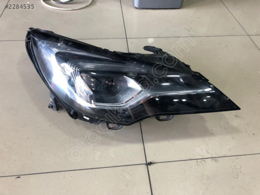 OPEL ASTRA K HATASIZ SÖKME SAĞ FAR 39055746 Çıkma Yedek Parça Fiyatları