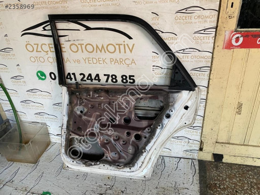 Mazda Sa Arka Kapi Hatcback Model Orj Nal Kma Yedek