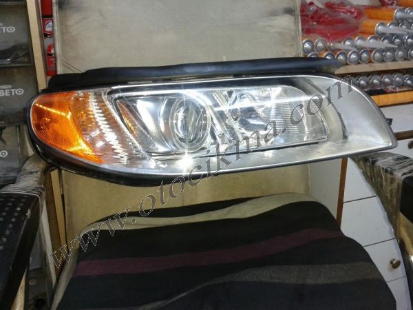 VOLVO S 80 SAĞ FAR 
