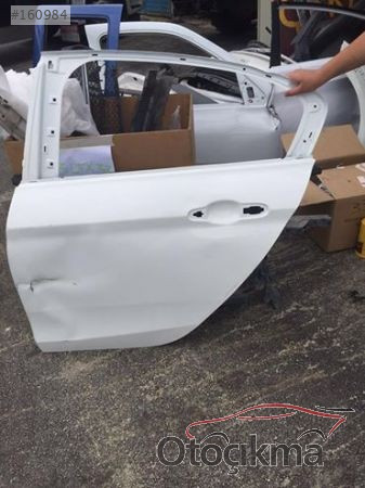 Fiat egea sol arka kapı