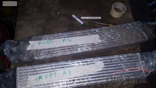 AUDİ A4 İNTERCOOLER  RADYATÖRÜ ORJİNAL ÇIKMA PARÇA 
