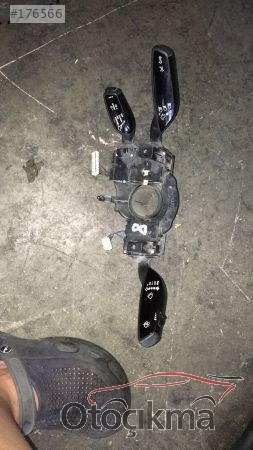 Audi Q7 silecek kolu