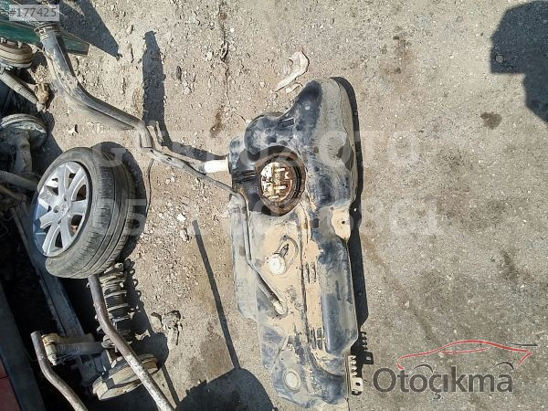 PEUGEOT 301 ÇIKMA YAKIT DEPOSU