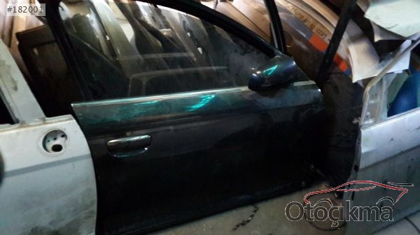 Audi  A 6  cikma sağ  ön  kapi hatasız 