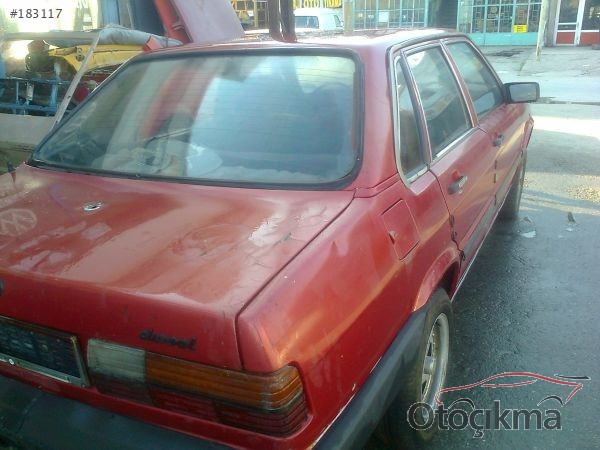 AUDİ 80 ARKA CAM  OTO FİKRETTEN