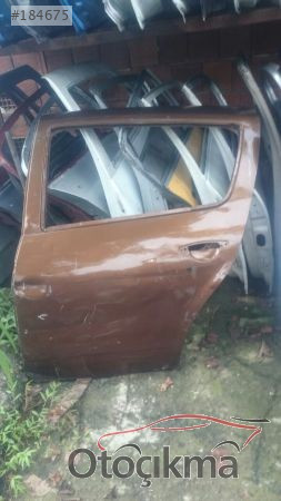 Dacia Sandero sol arka kapi