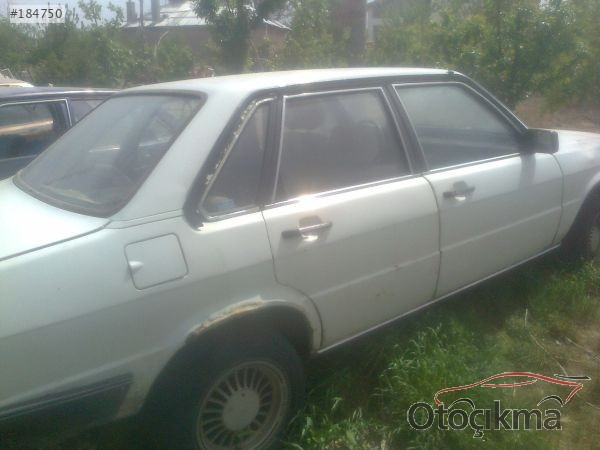 AUDİ 80 KAPI  OTO FİKRETTEN