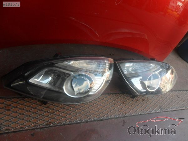 RENAULT SCENİC SAĞ SOL FAR MAKYAJLI 2008 2009