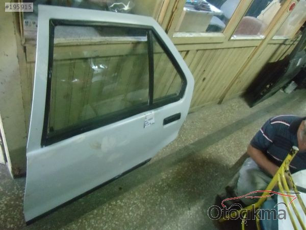 RENAULT 19 SOL ARKA KAPI ORJİNAL ÇIKMA HATASIZ TEMİZ BEYAZ D