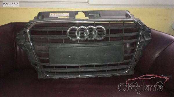 Audi A3 ön panjur 2013 