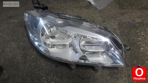Peugeot 301 sağ ön far