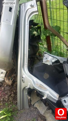 RENAULT CLİO ÇIKMA SAĞ ŞASE