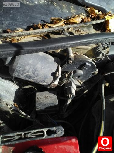 Mazda 323 ön silecek motoru