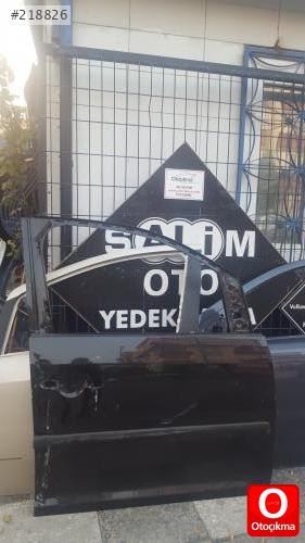 Volkswagen Cedi çıkma sağ ön kapı