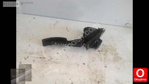 Dacia Duster gaz pedalı