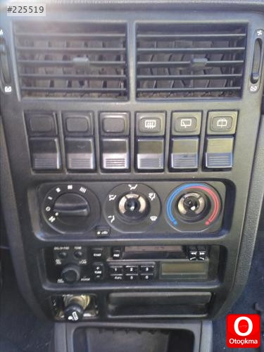 HYUNDAİ EXCEL ORTA TEYP ÇERÇEVESİ