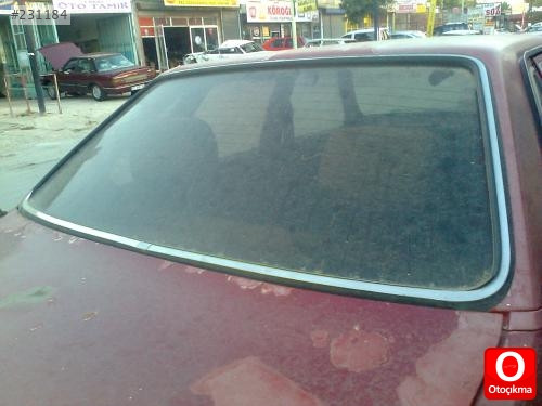 AUDİ 80 ARKA CAM