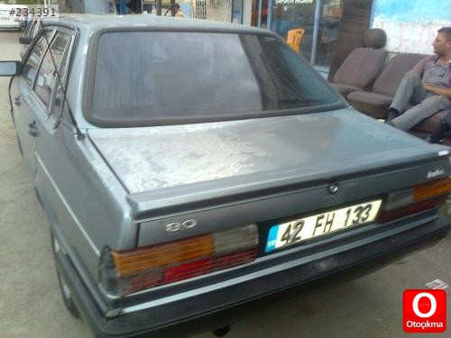 AUDİ 80 ARKA PANEL