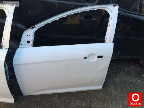2015 Ford focus sol ön kapı