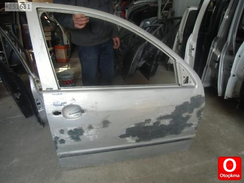 SKODA FABİA SAĞ ÖN KAPI 2003-2008 ORJİNAL ÇIKMA ADANA