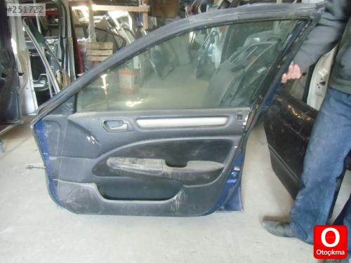 HONDA ACCORD SAĞ ÖN KAPI 1997-2000 ADANA ÇIKMA PARÇA