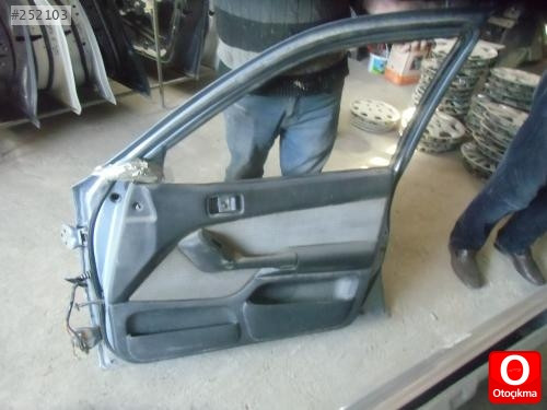 MİTSUBİSHİ LANCER SAĞ ÖN KAPI 1990 MODEL  ORJİNAL ÇIKMA