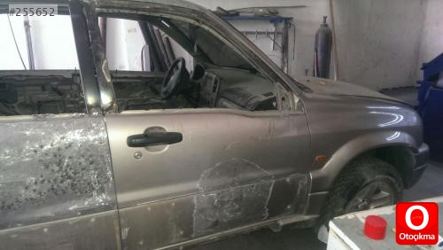 SUZUKİ GRAND VİTARA KAPI