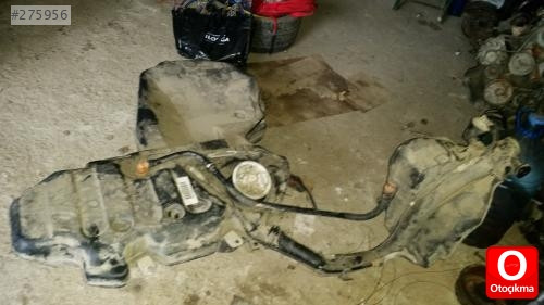 AUDİ A4 KOMPLE YAKIT DEPOSU