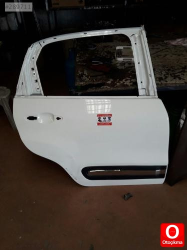 FİAT 500 L BEYAZ SAĞ ARKA KAPI ÇIKMA 