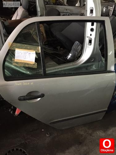 skoda fabia sol arka kapı