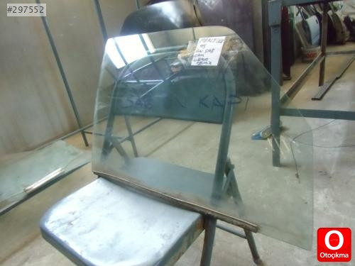 MERCEDES W115 SAĞ ÖN KAPI CAMI ORJİNAL ÇIKMA ADANA