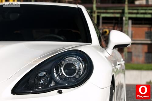 Porsche panamera sağ far