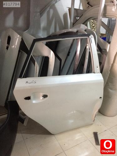 TOYOTA AURİS SAĞ ARKA KAPI ORJİNAL ÇIKMA