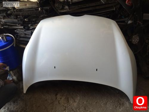 2012 ford fiesta kaput