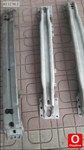 Volvo s60 ön tampon demiri çıkma yedek parça