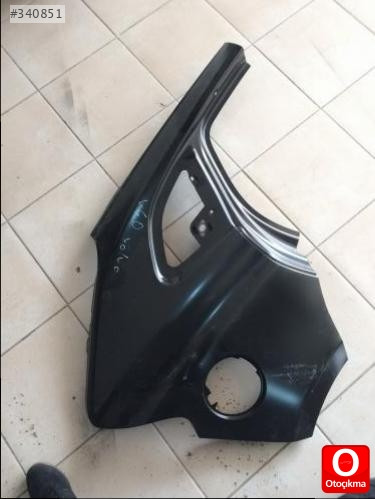v 40 arka çamurluk