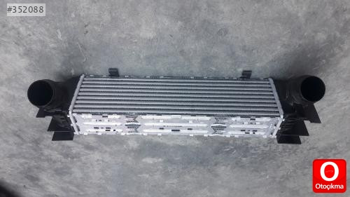 Bmw intercool radyatörü 5 serisi g30 çıkma yedek parça
