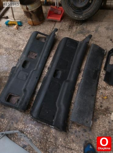 Renault laguna 1 bagaj iç plastiği
