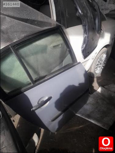 Megane dolu sağ arka kapı 