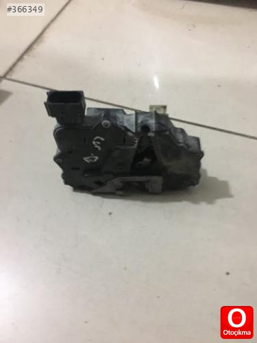 opel corsa d kapı iç kildi kapı kilidi ORJİNAL OPEL ÇIKMA