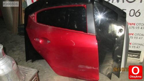 mazda çıkma yedek parça mazda 3 sağ arka kapı