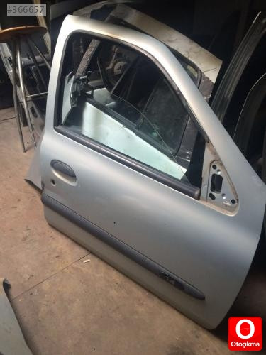Reno clio sağ ön kapı