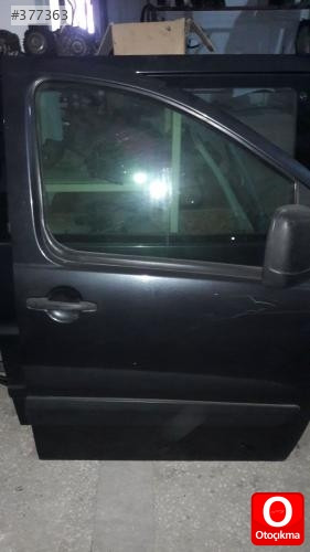 Mercedes Vito çıkma sağ ön kapı 