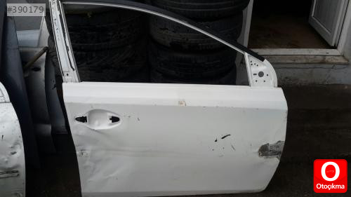 TOYOTA AURİS SAĞ ÖN KAPI ORJİNAL ÇIKMA PARÇA 