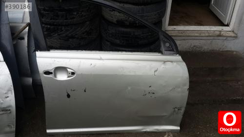 ÇIKMA TOYOTA AVENSİS SAĞ ÖN KAPI 2004 2007 
