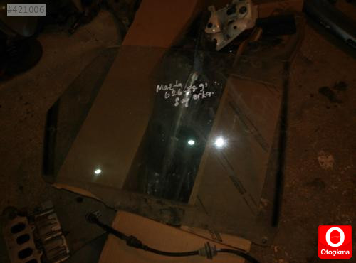 Mazda 626 sağ arka kapı camı