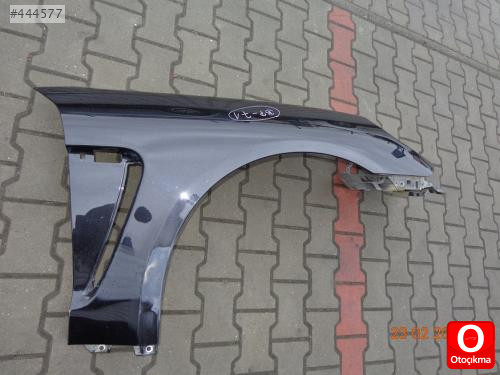 PORSCHE PANAMERA ÖN SAĞ CAMURLUK