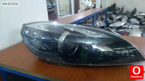 VOLVO V40 SAĞ FAR ÇIKMA ORJINAL MERCEKLİ 2012-2015