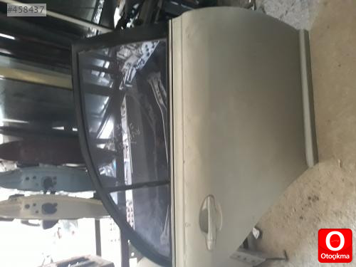 TOYOTA AVANSIS SAĞ ARKA KAPI