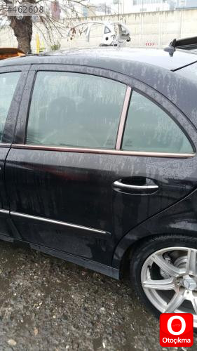 Mercedes E 220 sol arka kapı orjinal çıkma